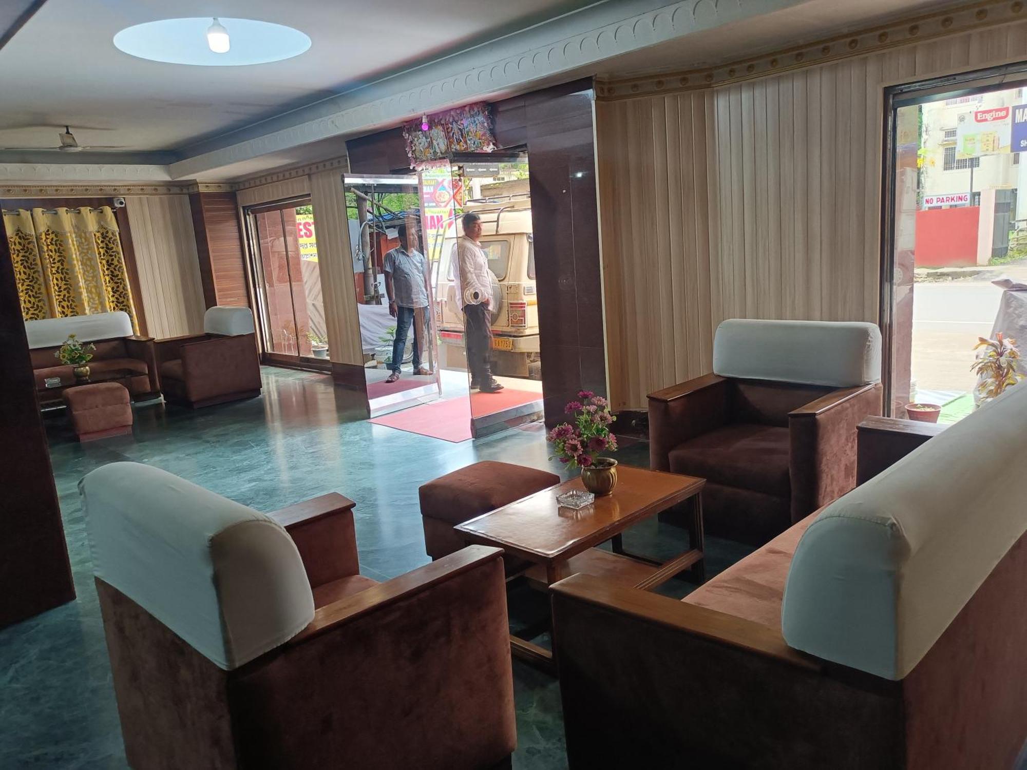 Hotel Sudakshina By Roh Silchar 外观 照片