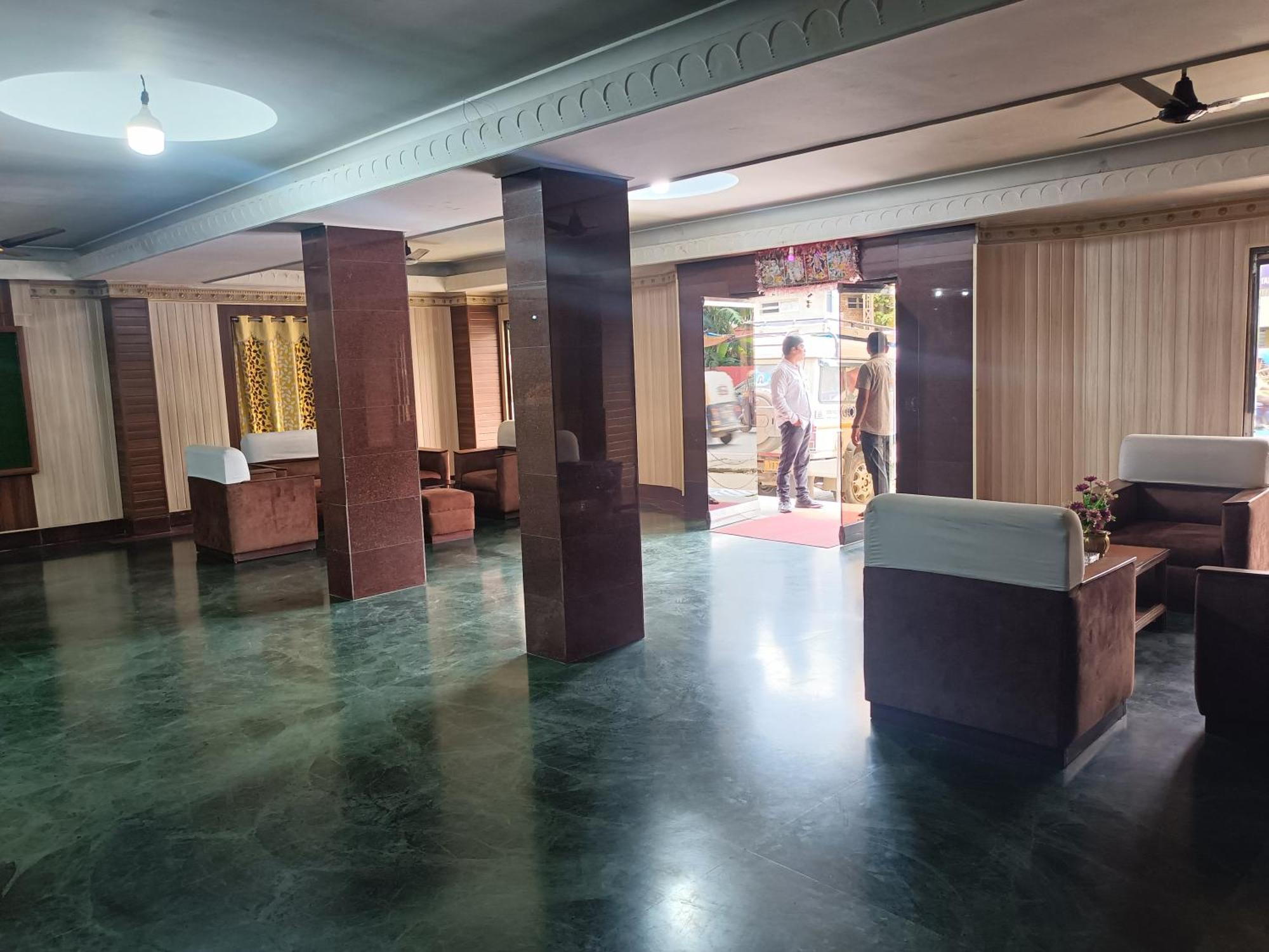 Hotel Sudakshina By Roh Silchar 外观 照片