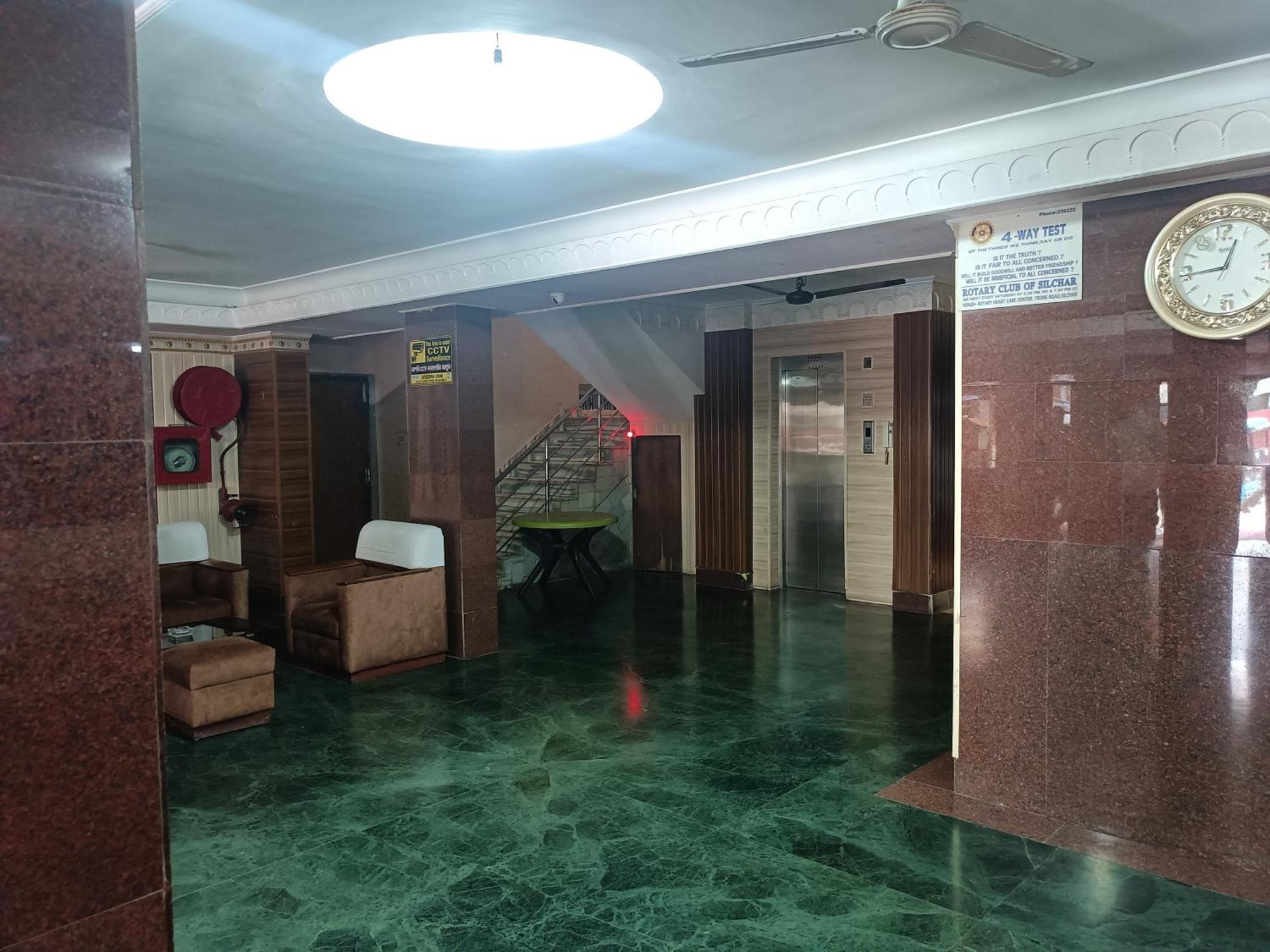 Hotel Sudakshina By Roh Silchar 外观 照片