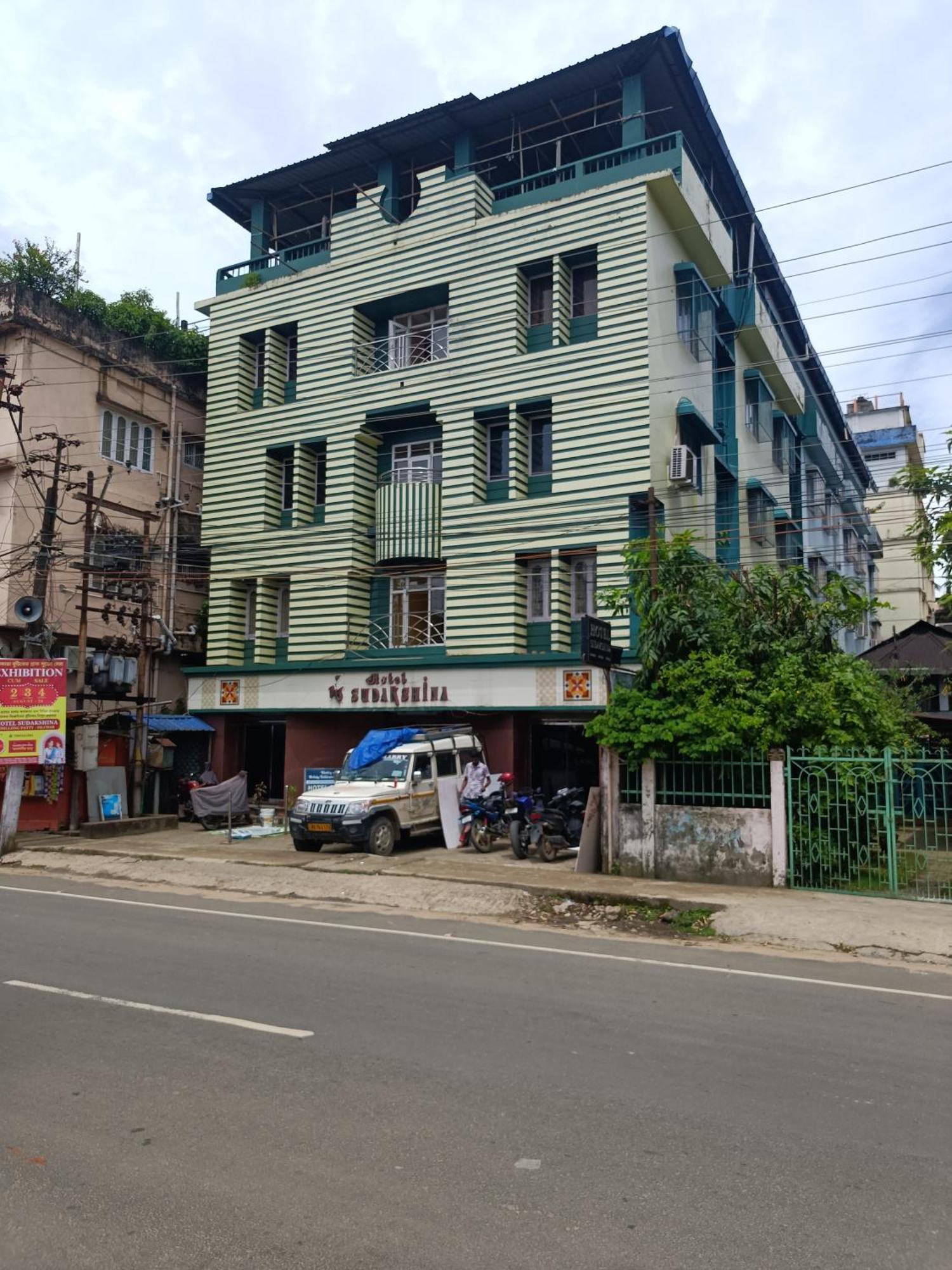 Hotel Sudakshina By Roh Silchar 外观 照片