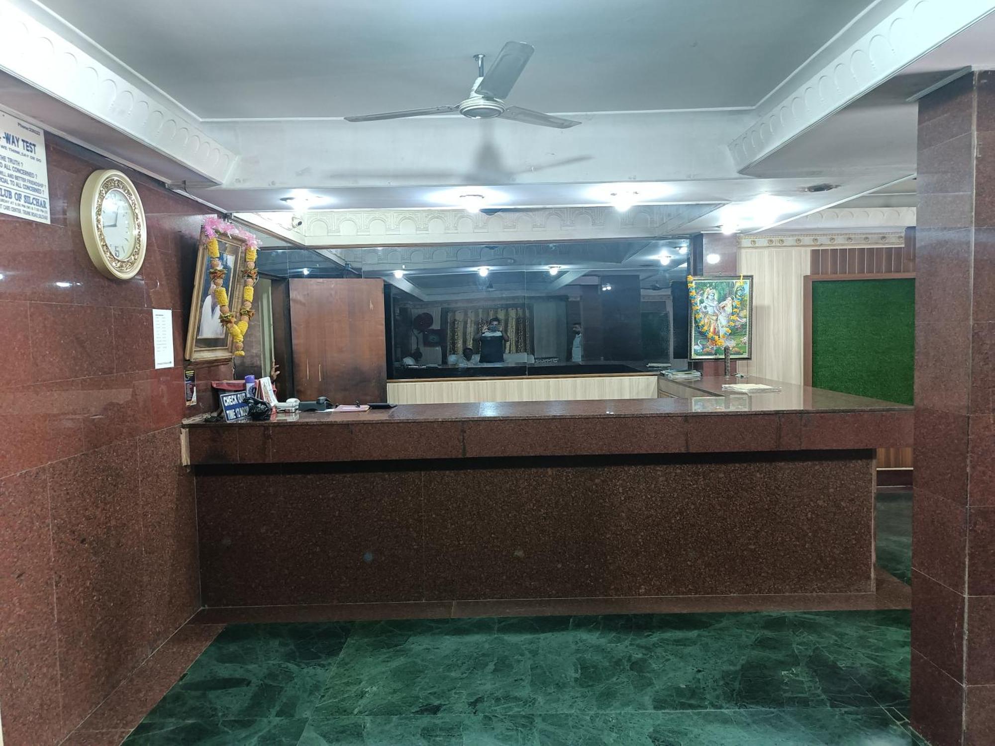 Hotel Sudakshina By Roh Silchar 外观 照片