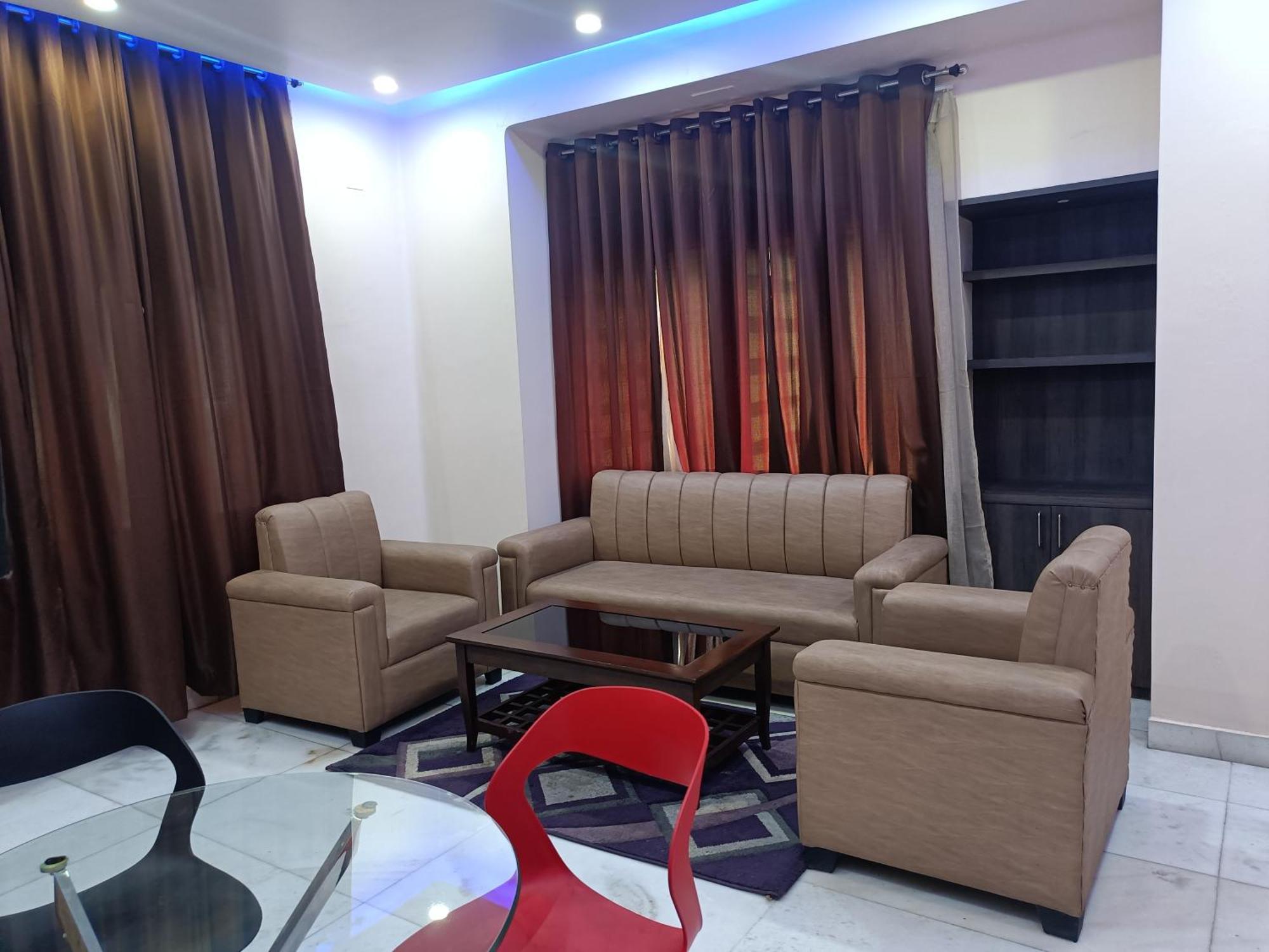 Hotel Sudakshina By Roh Silchar 外观 照片