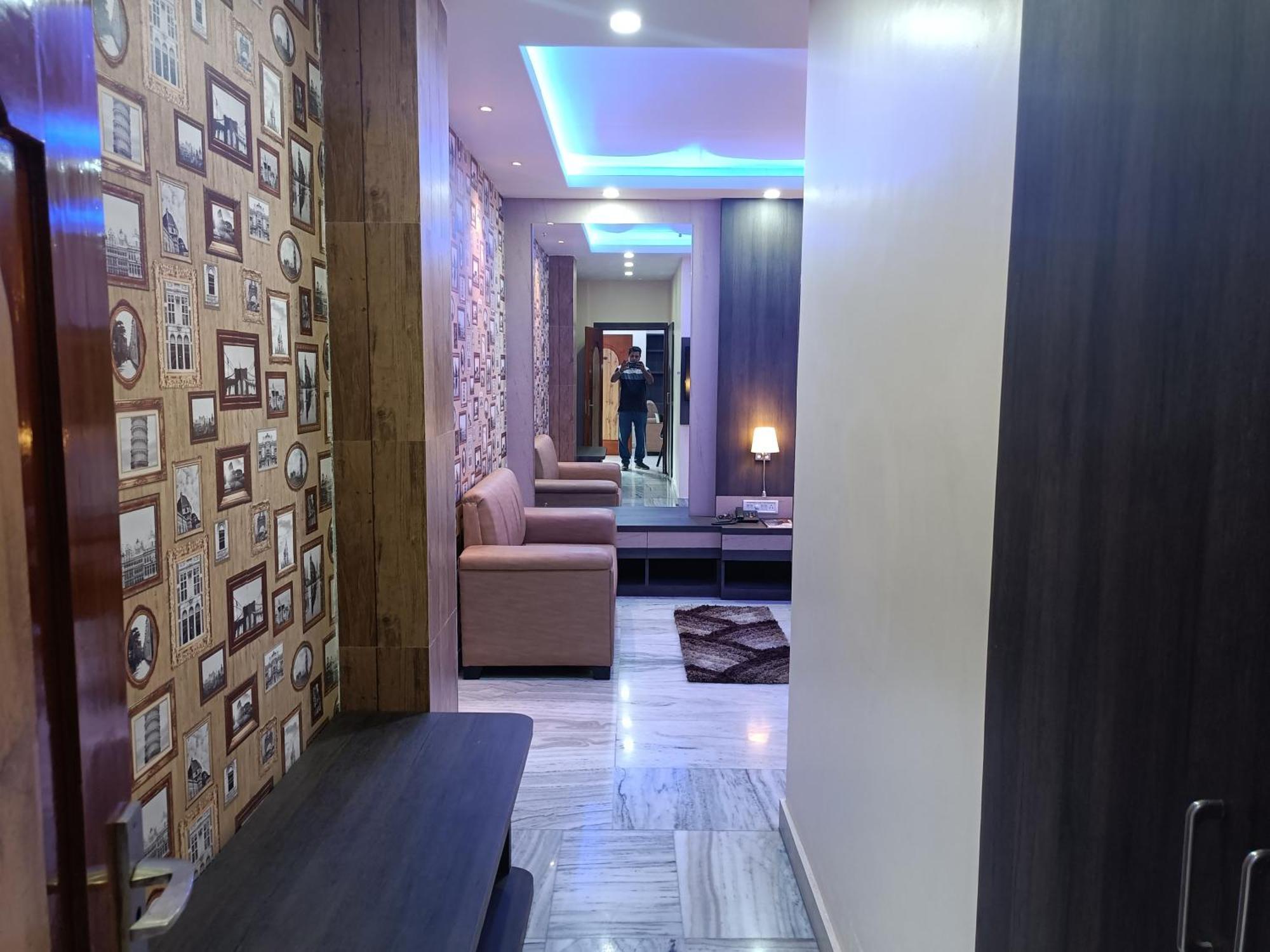 Hotel Sudakshina By Roh Silchar 外观 照片